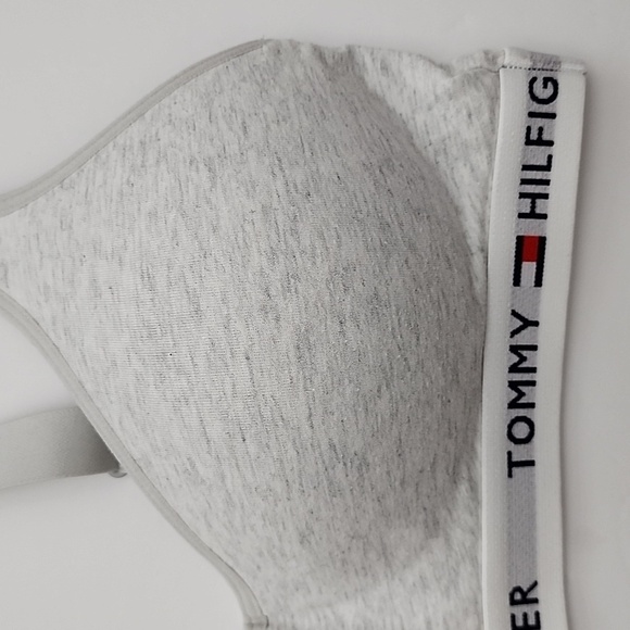 ⭐️2/ $30⭐️Tommy Hilfiger Heathered Grey Sports Bra Criss Cross Straps  Sz Small - Picture 9 of 16